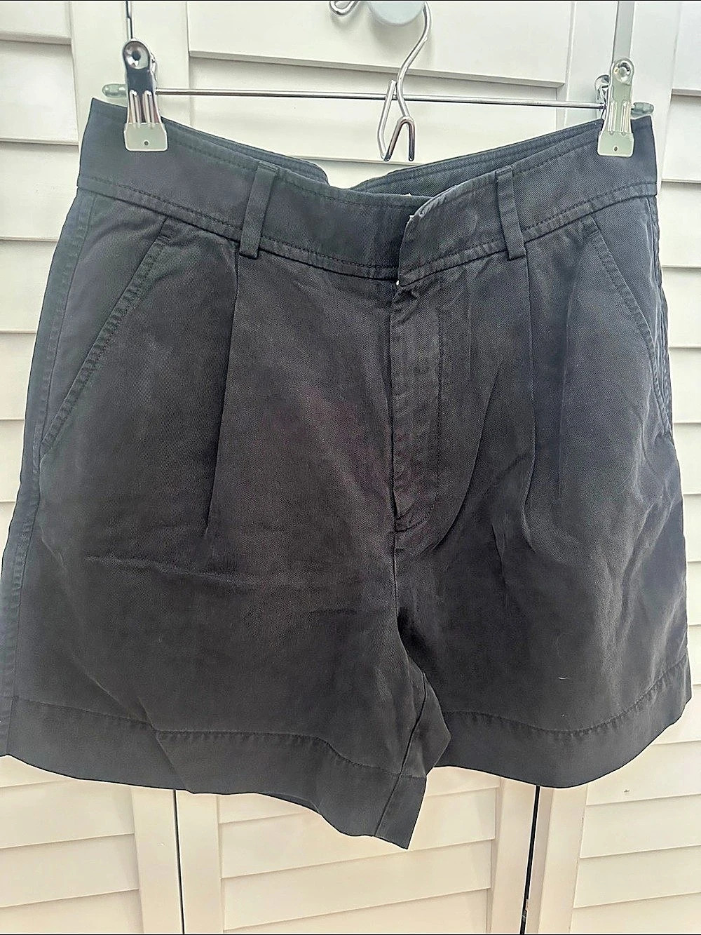 Everlane Pleated Shorts Size 6